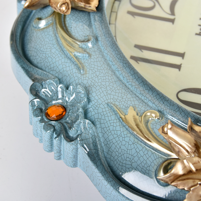 ساعة حائط عصرية إبداعية لغرفة  - مراجعة Luxury Watch Europe وسعره