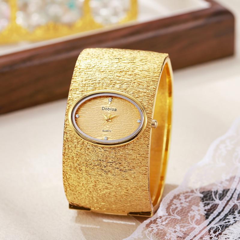 ساعة يد نسائية فاخرة ذهبية بنم - مراجعة Luxury Watch Trading وسعره