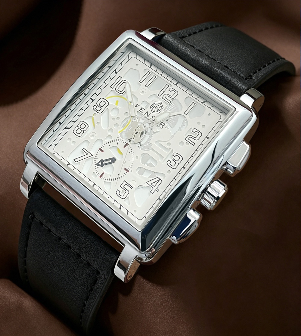منتج شائع في التجارة الخارجية: - مراجعة Luxury Watch Trading وسعره