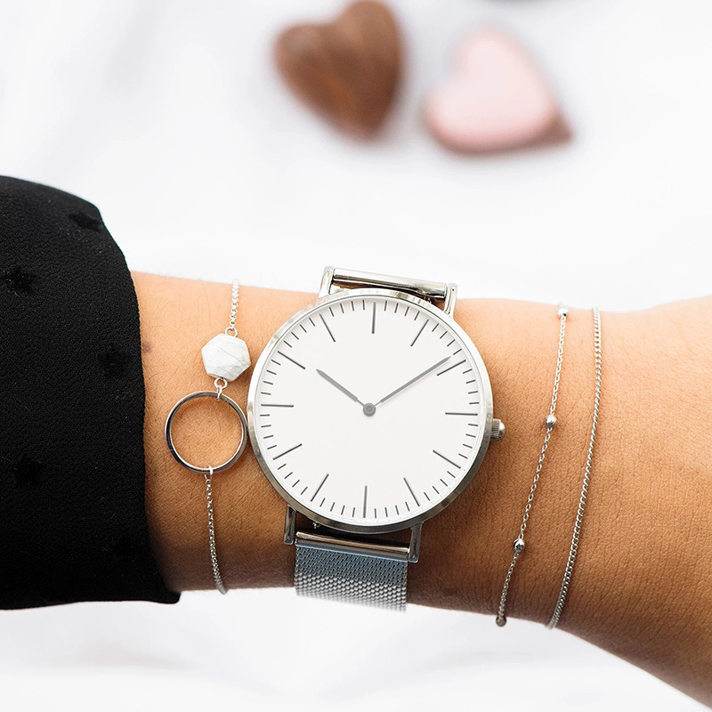 ساعة يد كوارتز بحزام شبكي من ا - مراجعة Ladies Luxury Watch وسعره