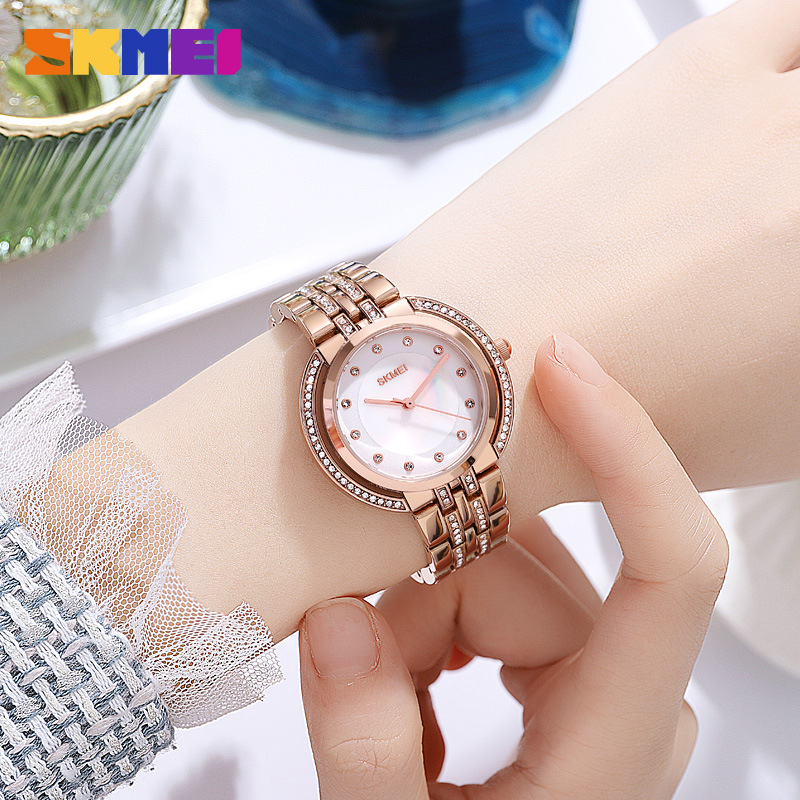 ساعات يد نسائية فاخرة بسوار من - مراجعة Luxury Women'S Watch وسعره