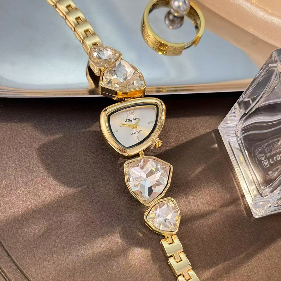 مخطط الألوان الجديد تصميم غير  - مراجعة Luxury Watch Trading وسعره